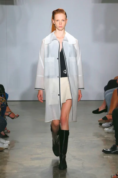 Look 13